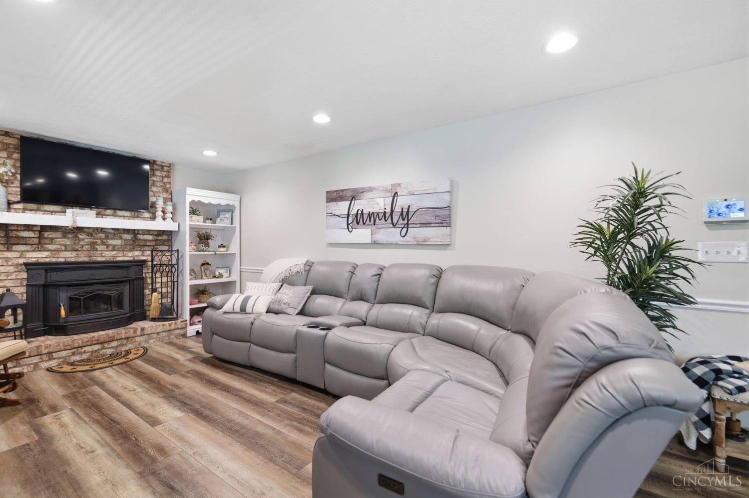 4977 Francisview Drive