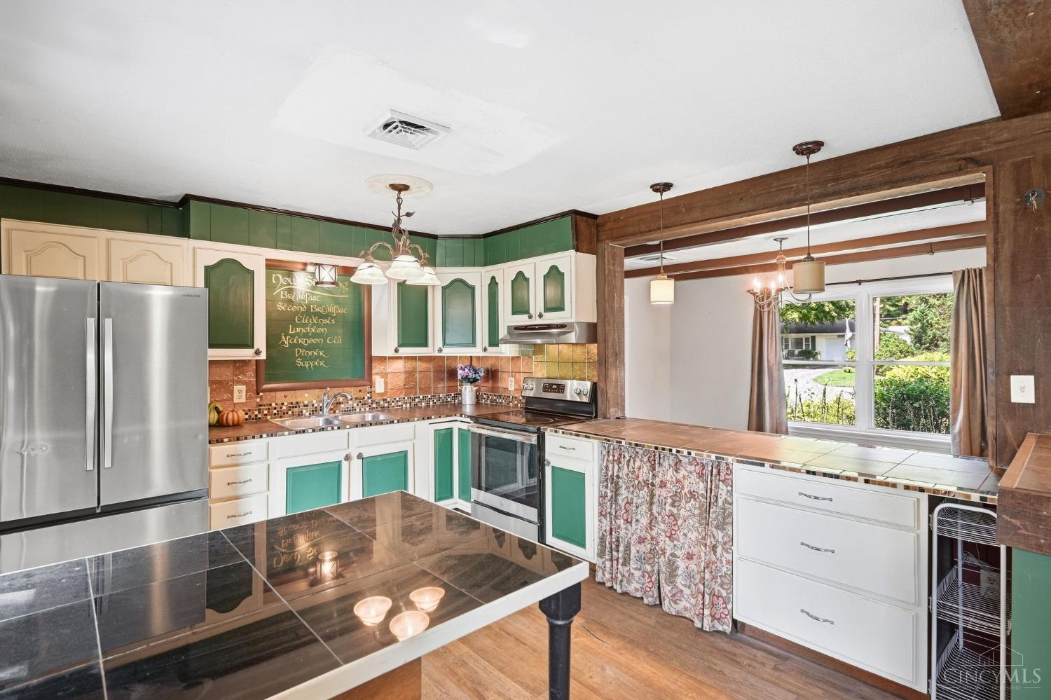 807 Fern Drive