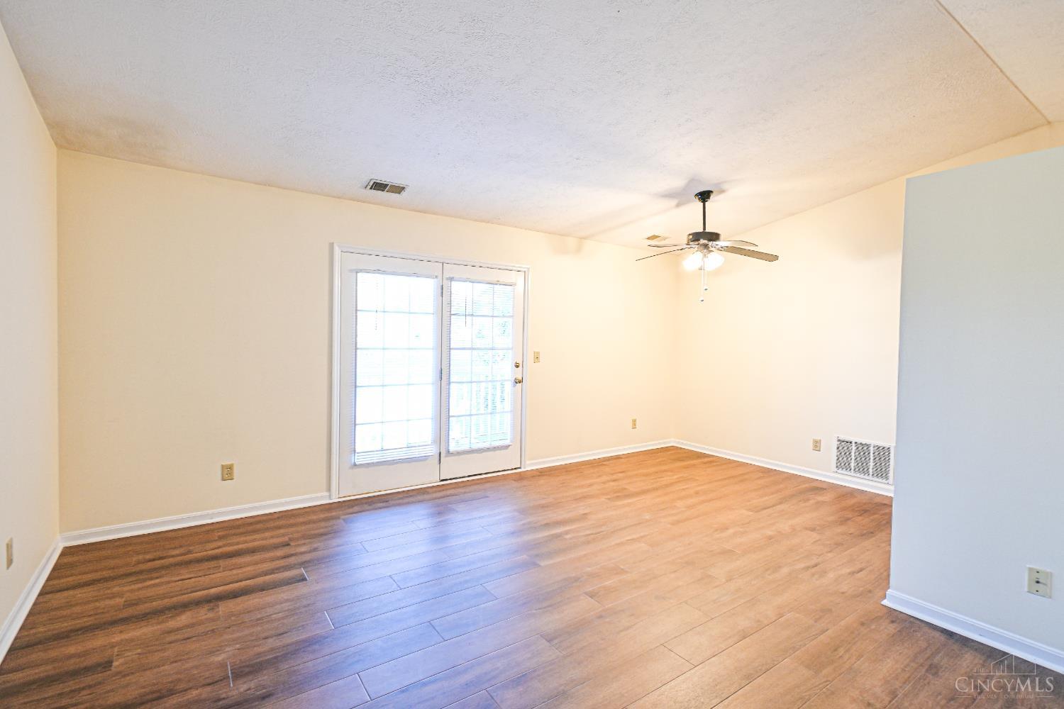2300 Sylved Lane Unit: 5