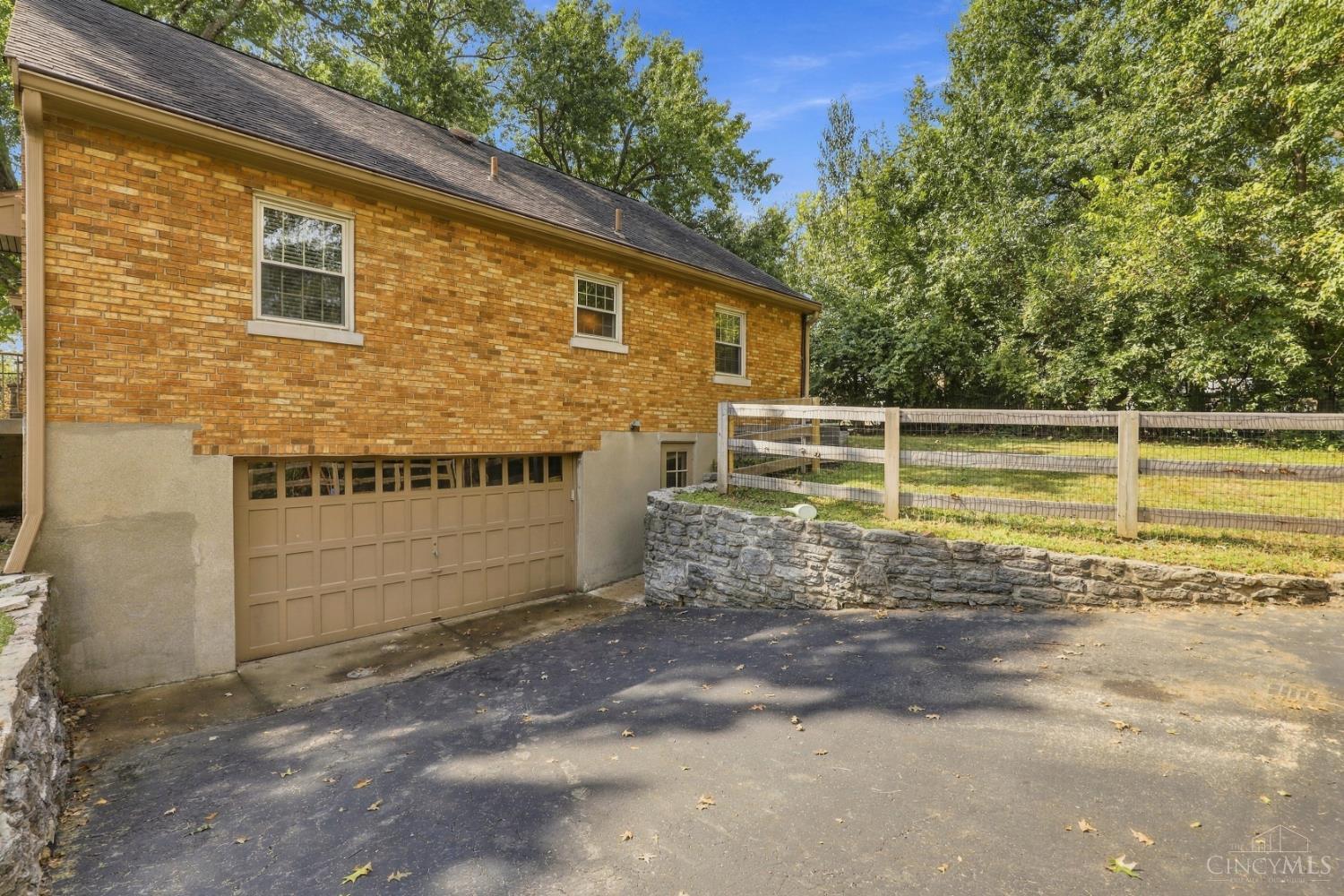 5596 Sidney Road
