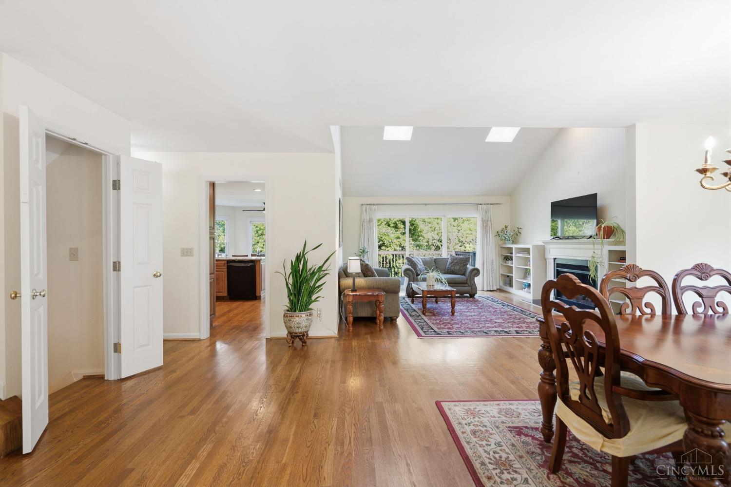 6865 Fox Hill Lane