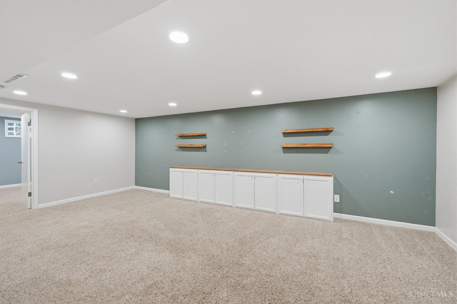 7141 Bluecrest Drive