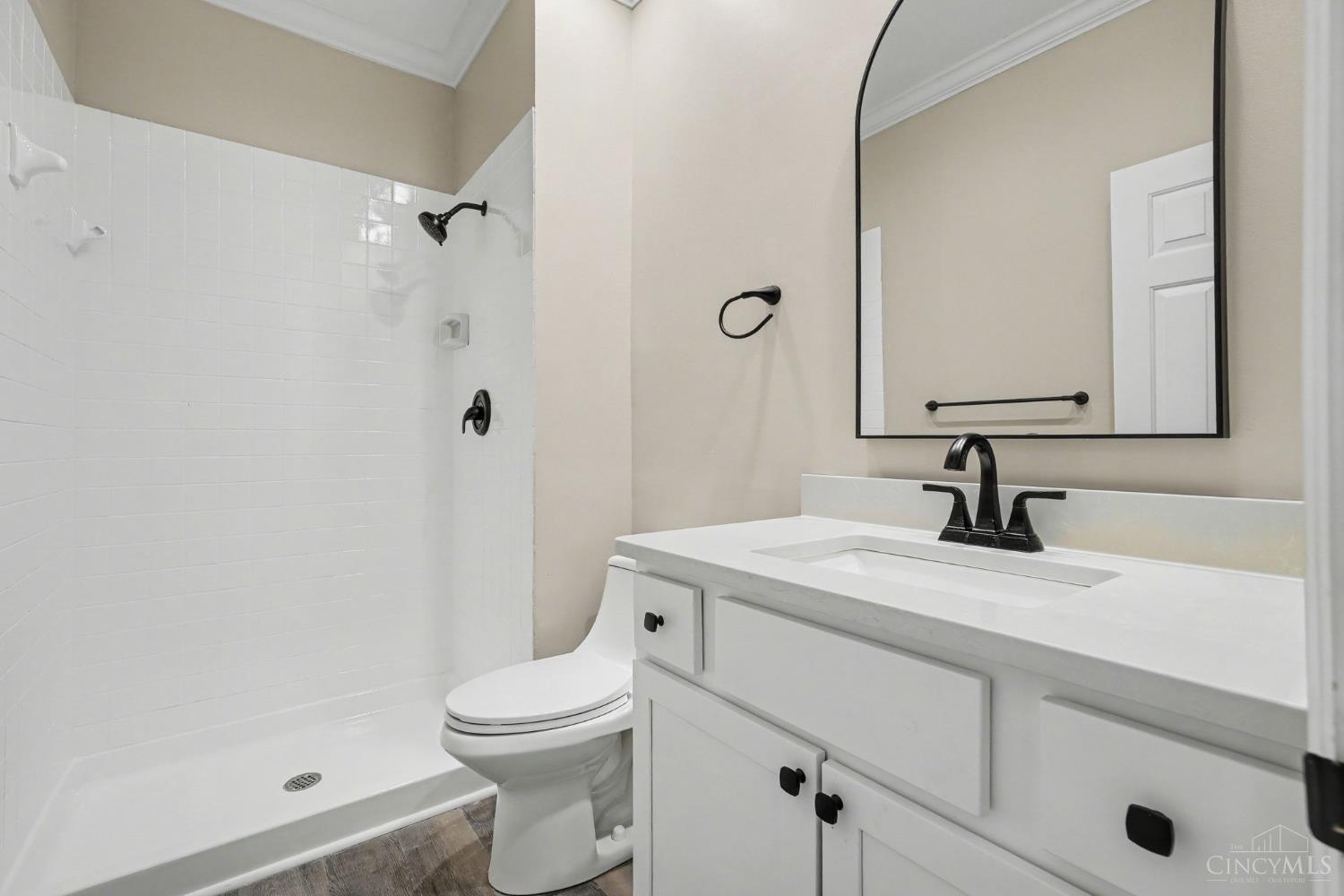 390 Grand Avenue Unit: B