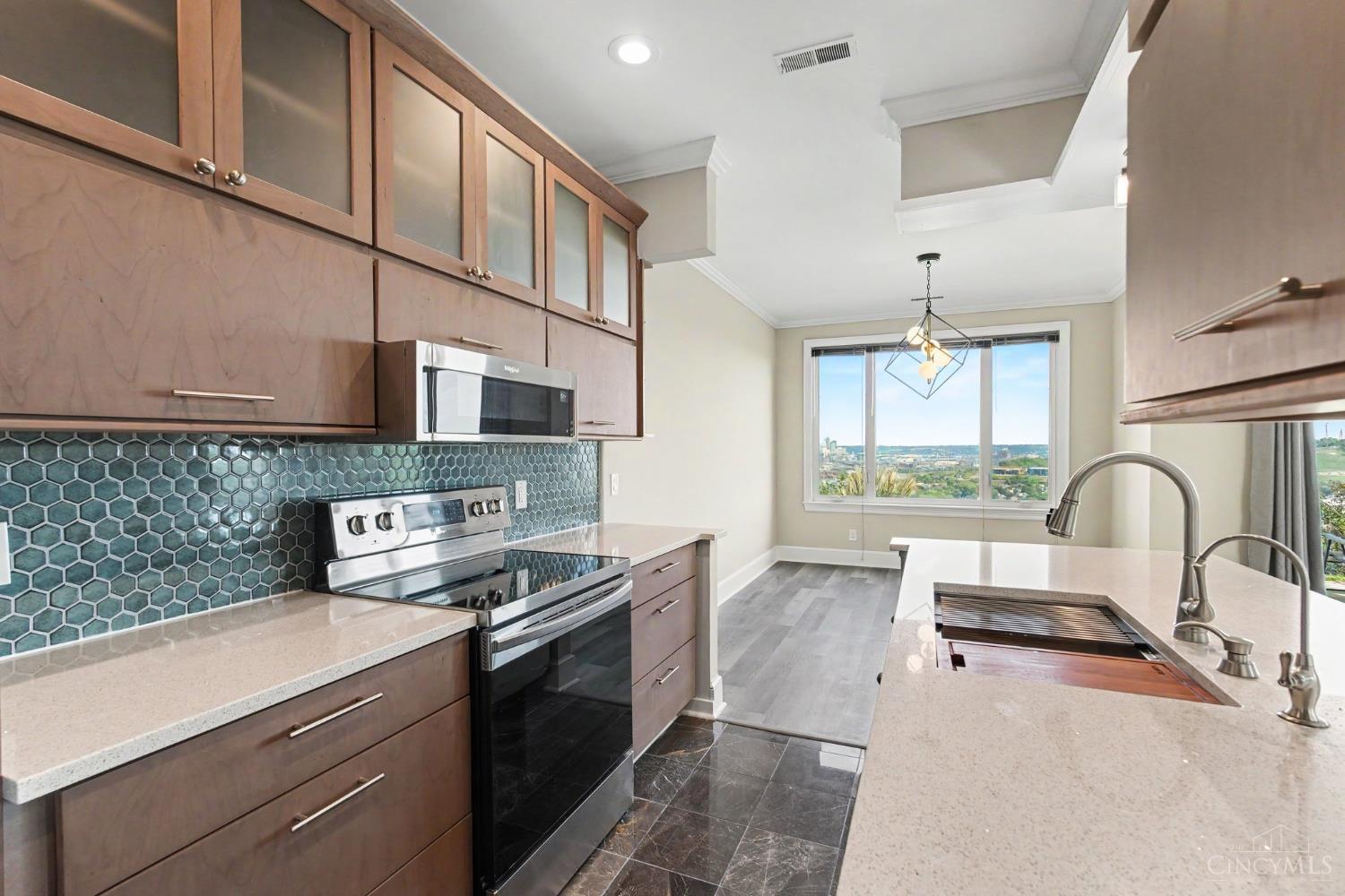 390 Grand Avenue Unit: B