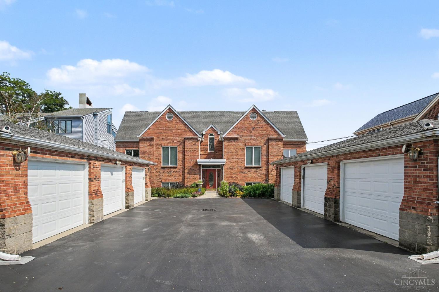 390 Grand Avenue Unit: B