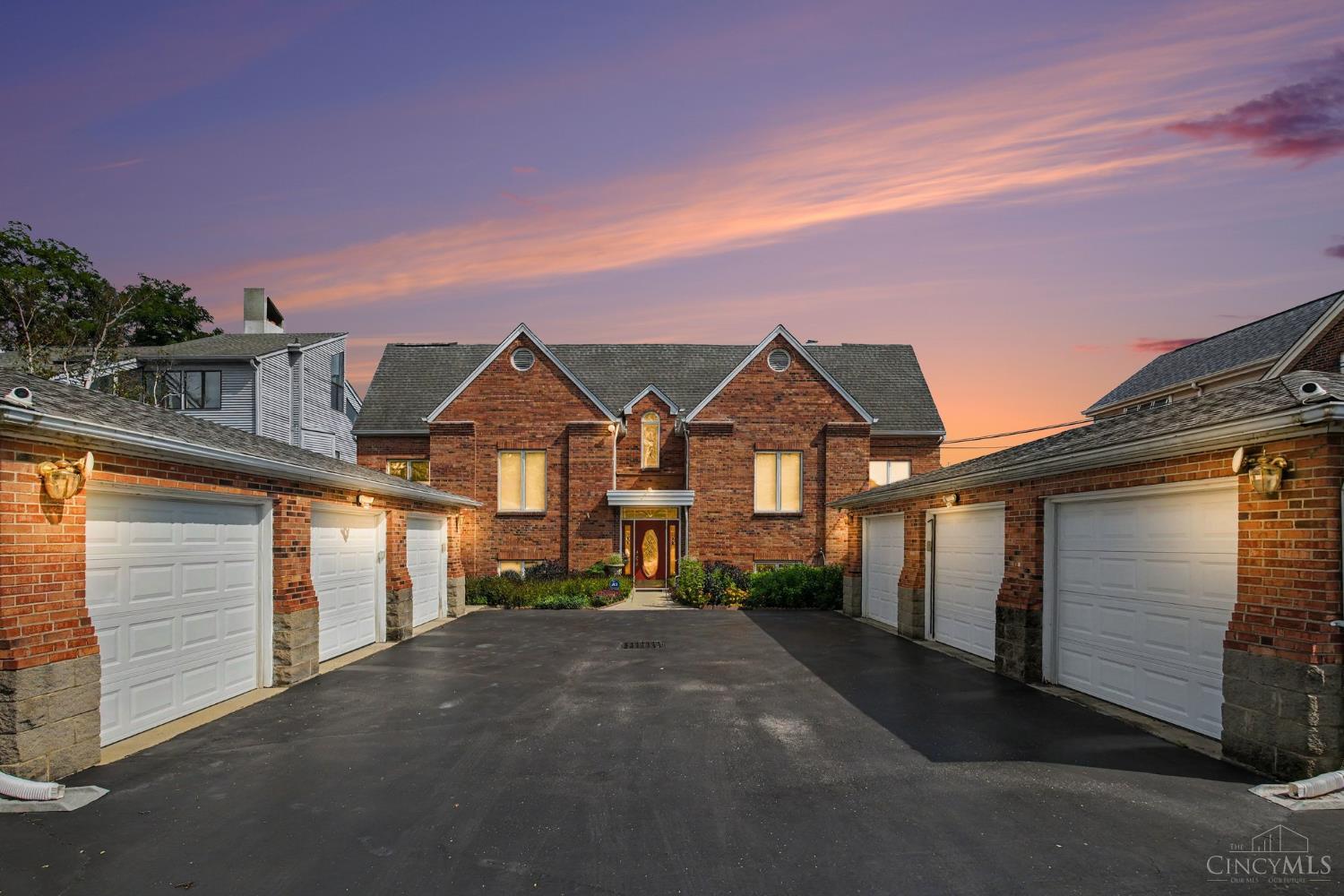 390 Grand Avenue Unit: B