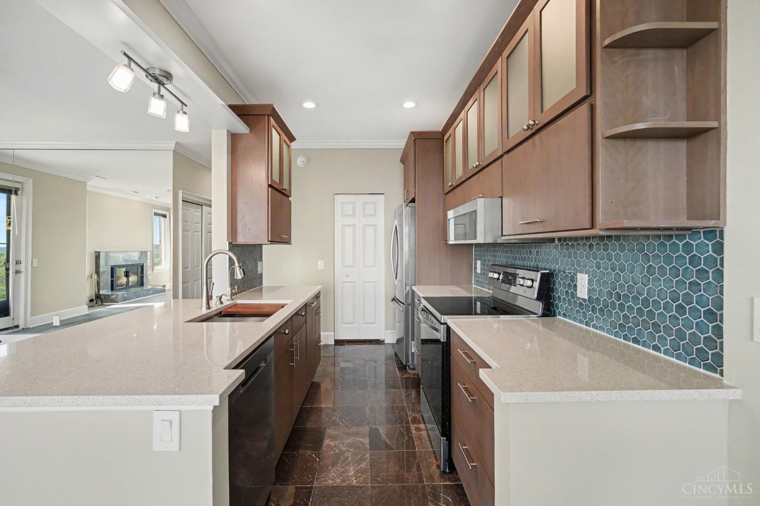 390 Grand Avenue Unit: B