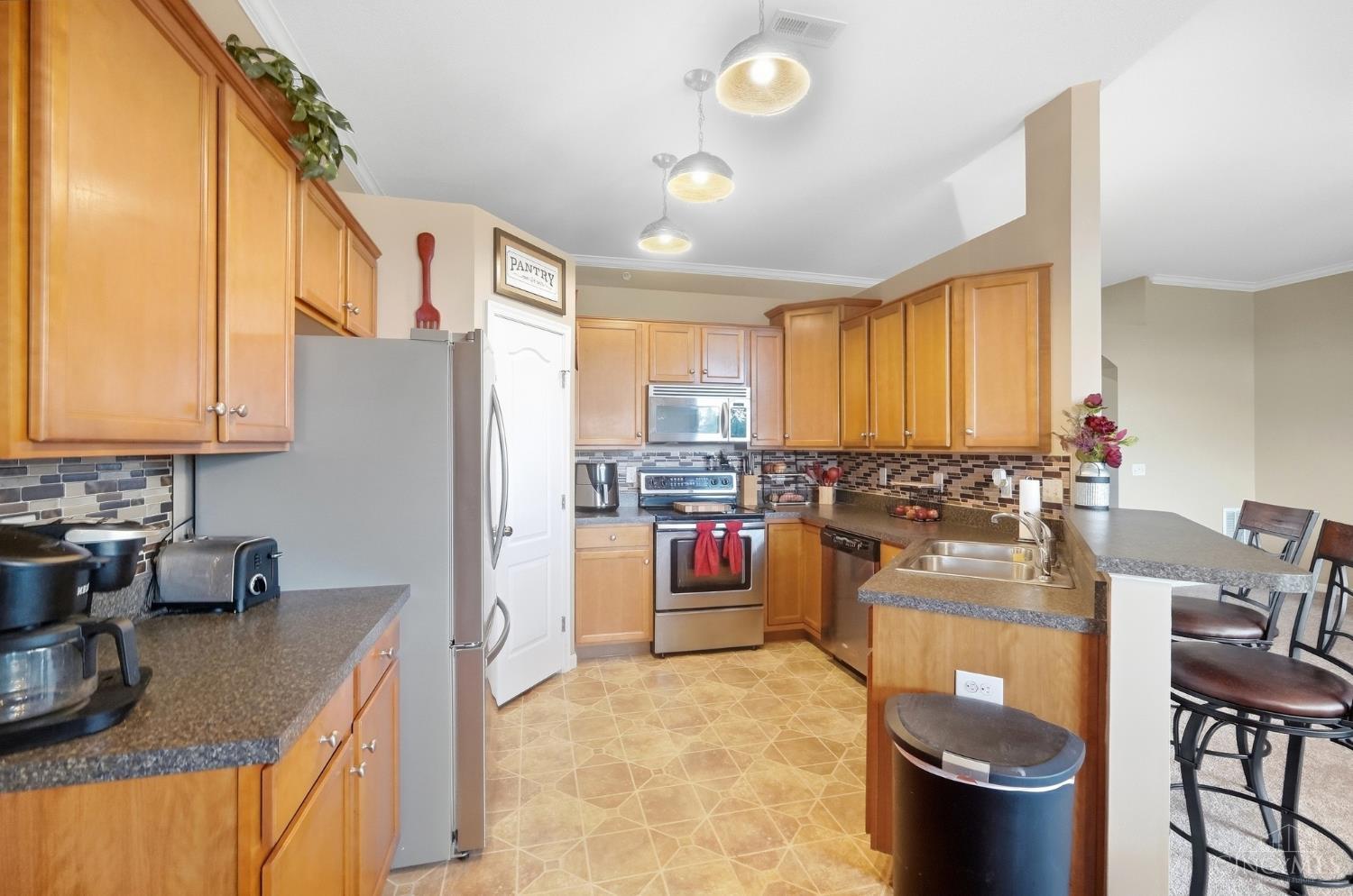 7771 Skyview Circle