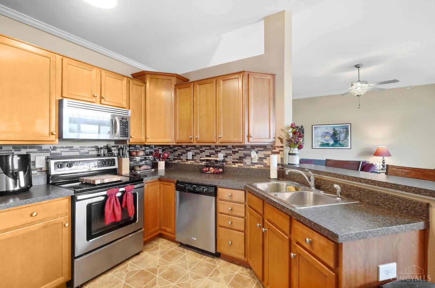 7771 Skyview Circle