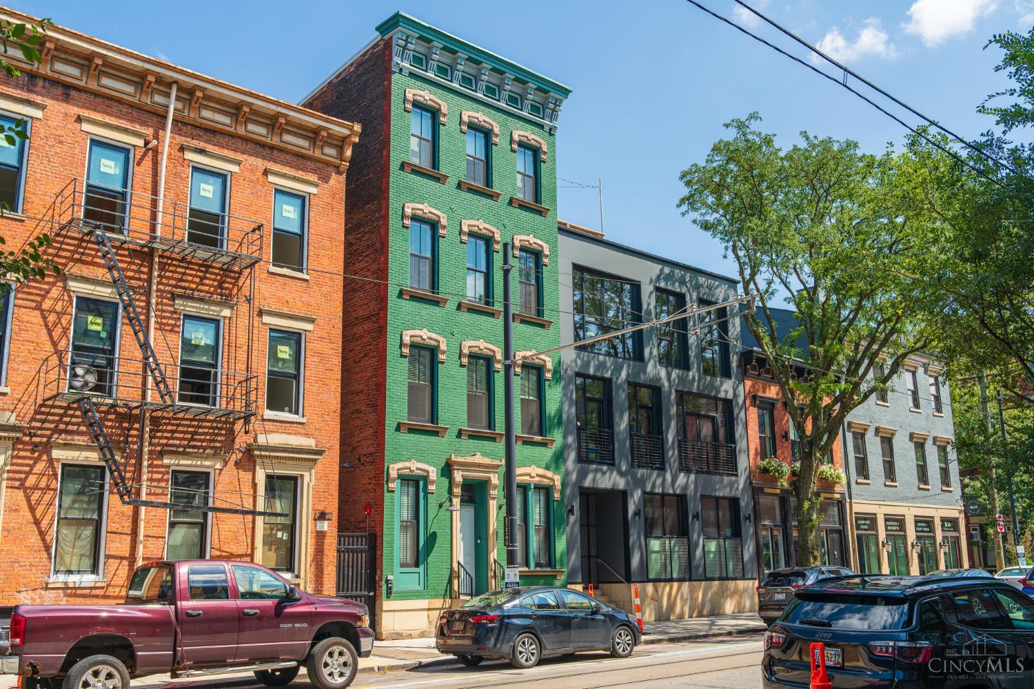 1508 Race Street Unit: 1R