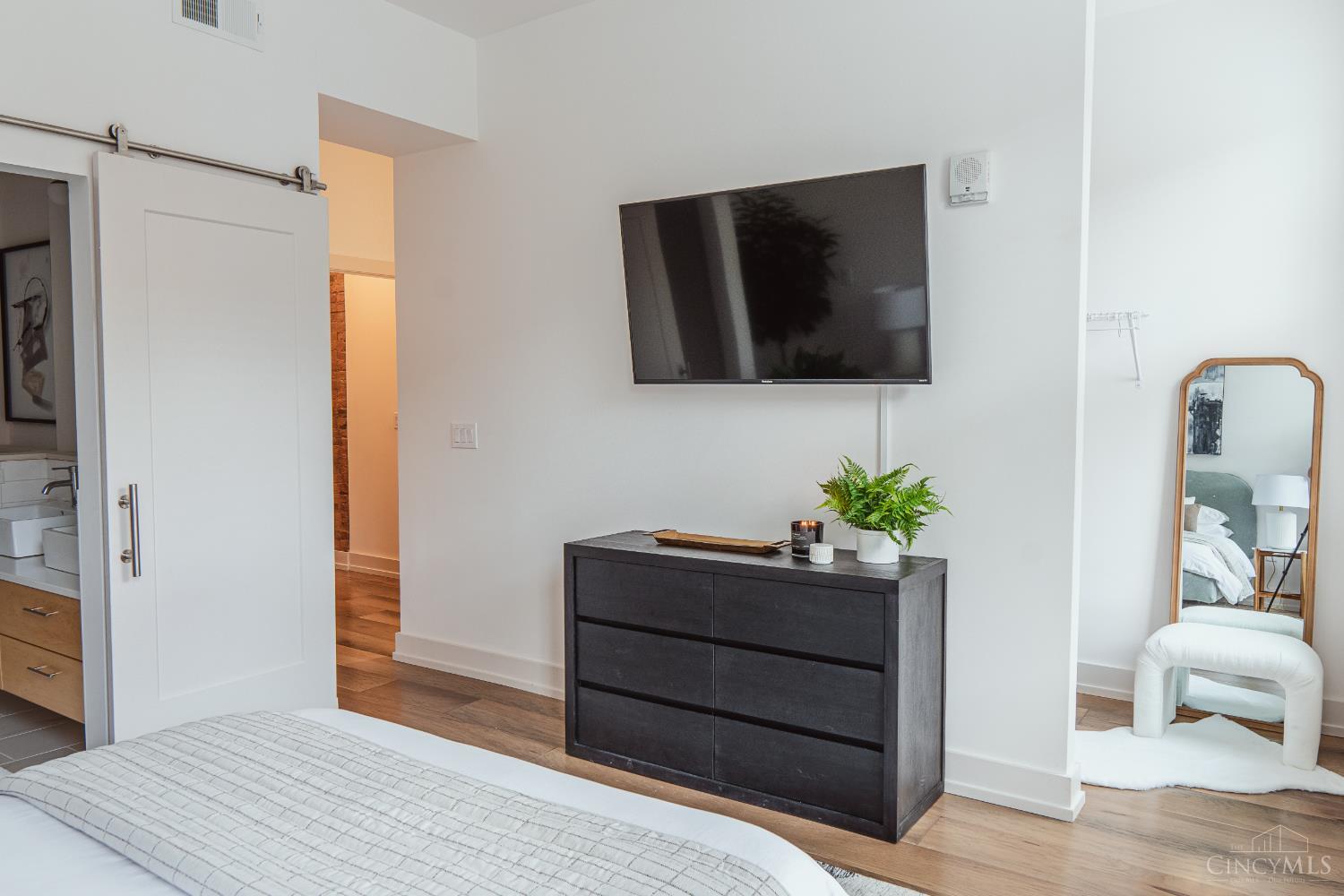 1508 Race Street Unit: 1R