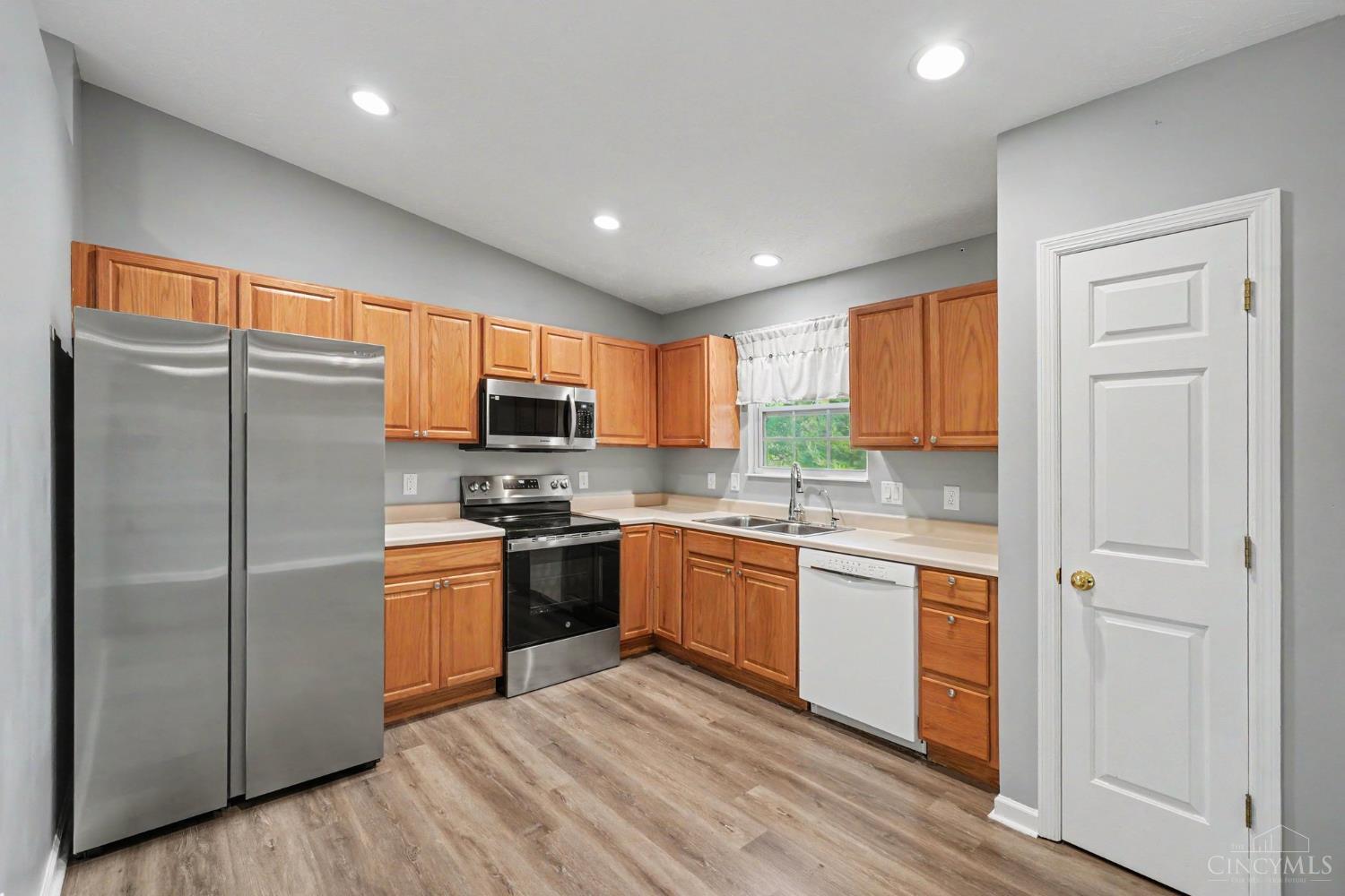 6115 Misty Creek Drive