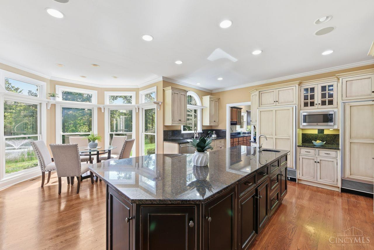 8575 Sleepy Hollow Drive