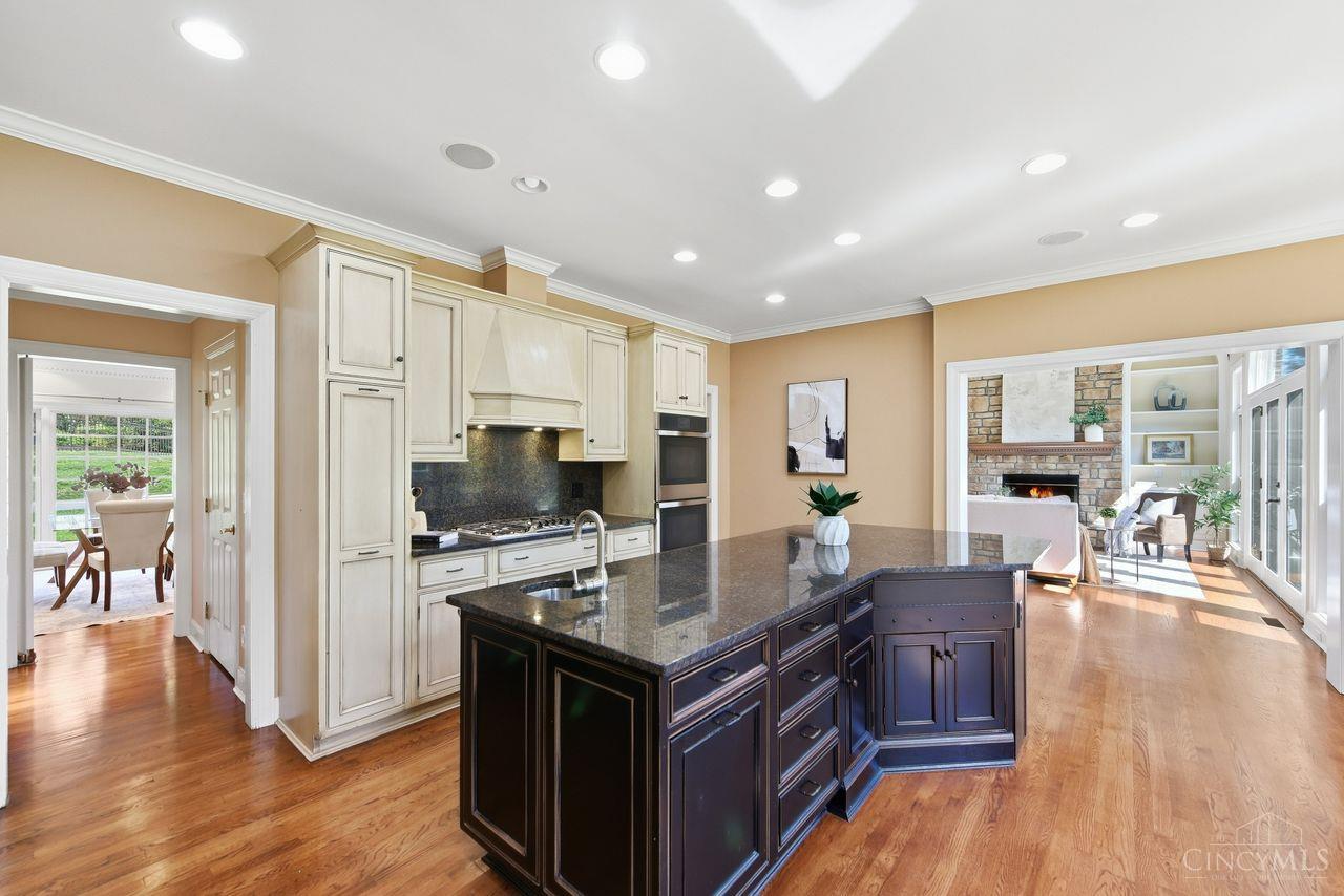 8575 Sleepy Hollow Drive