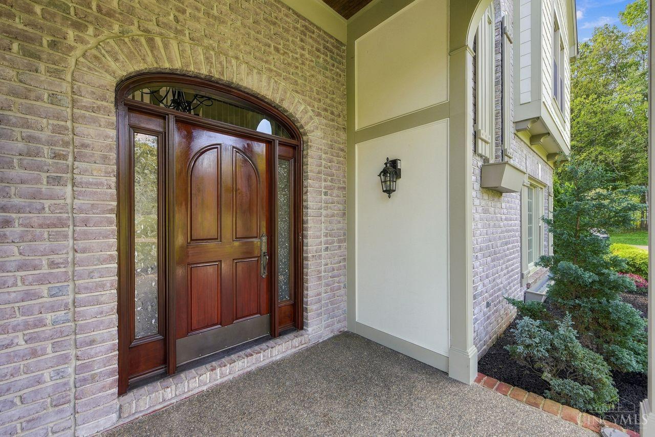 8575 Sleepy Hollow Drive