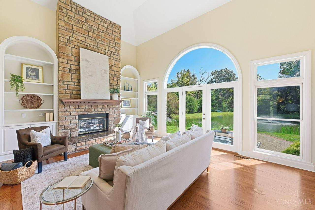 8575 Sleepy Hollow Drive