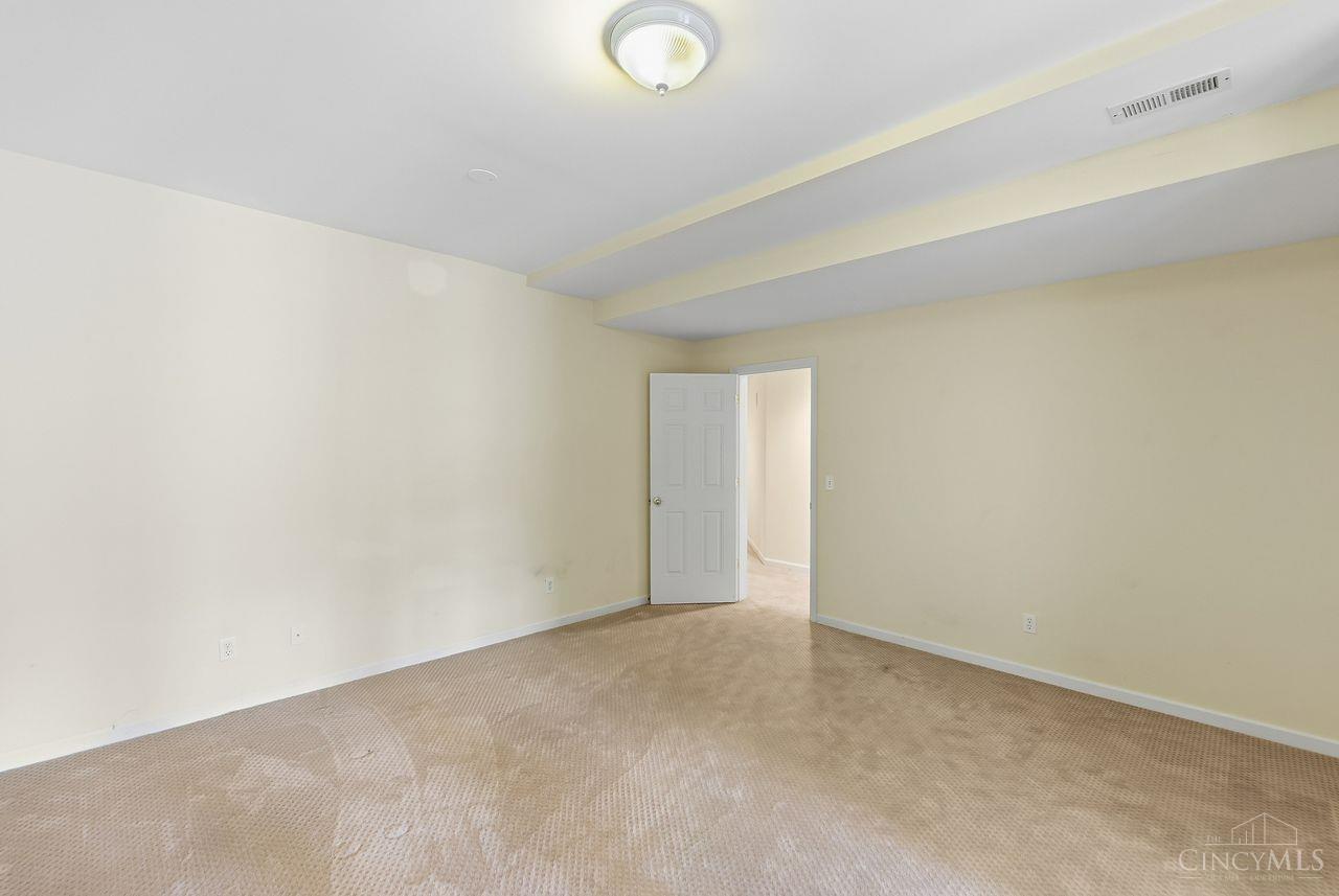 8575 Sleepy Hollow Drive