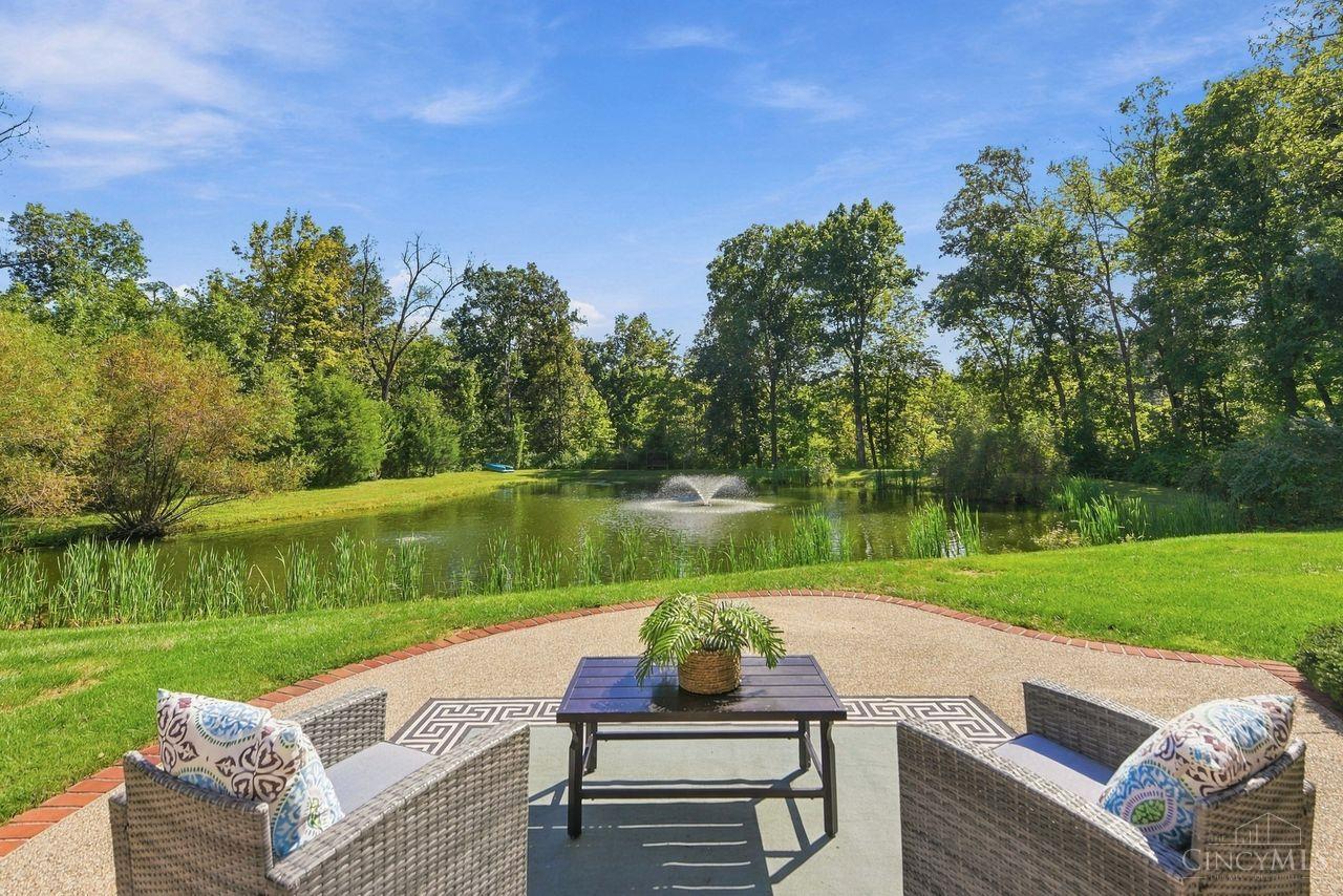 8575 Sleepy Hollow Drive