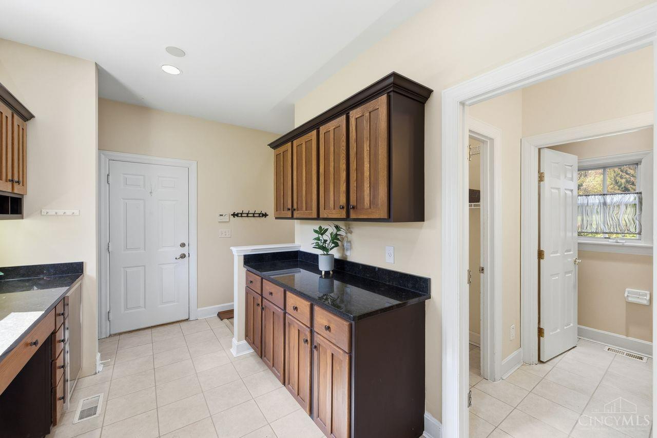 8575 Sleepy Hollow Drive