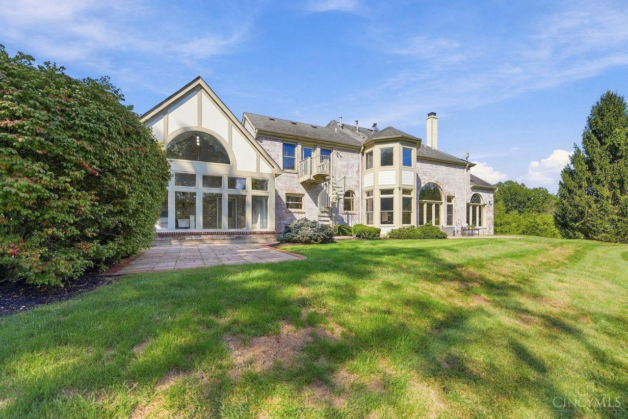 8575 Sleepy Hollow Drive