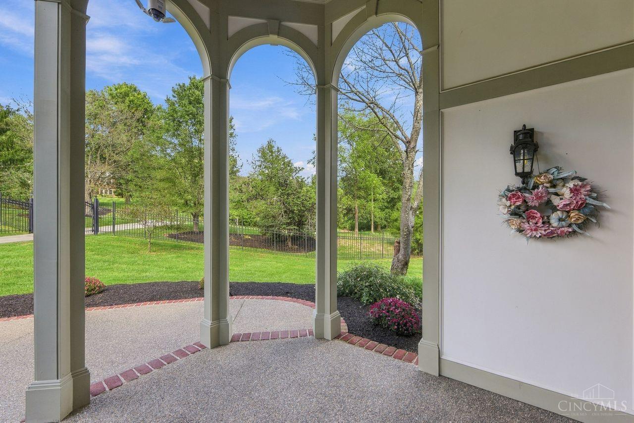8575 Sleepy Hollow Drive