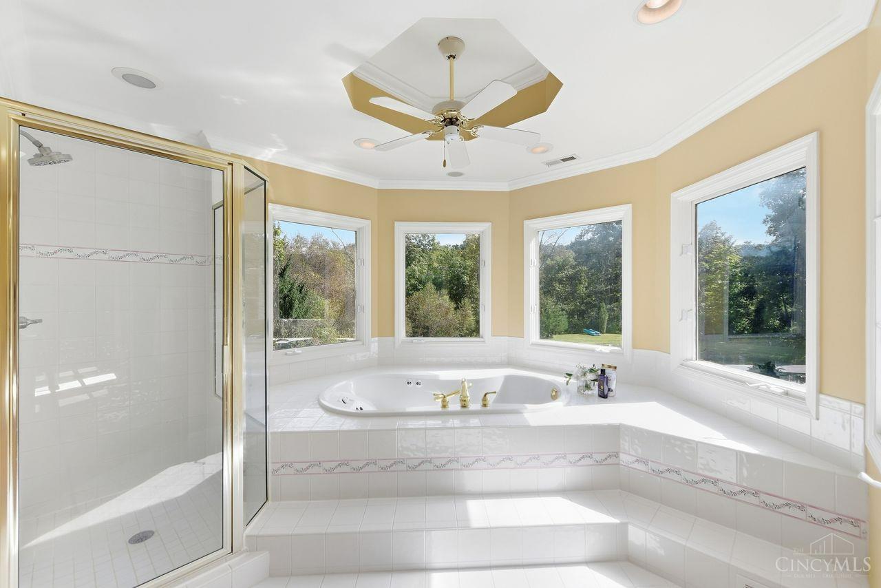 8575 Sleepy Hollow Drive