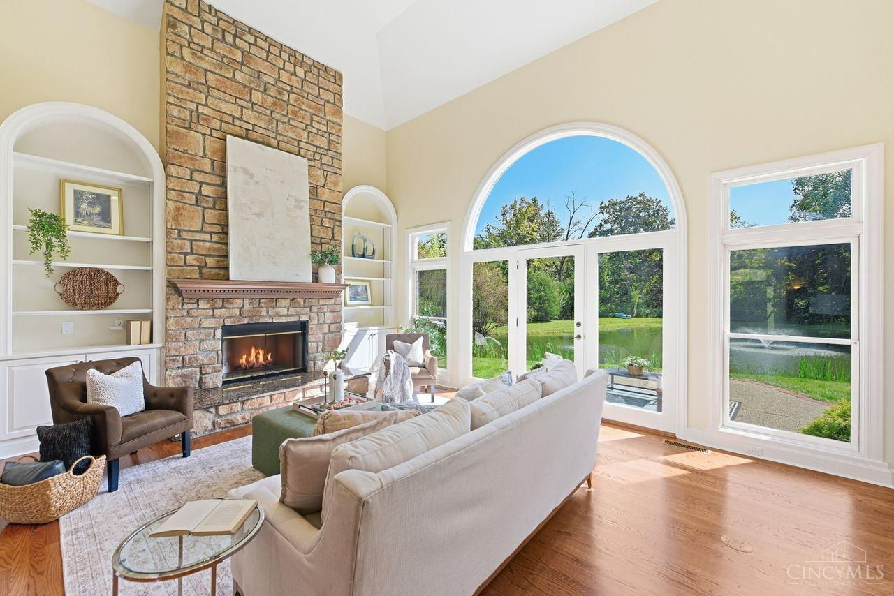 8575 Sleepy Hollow Drive
