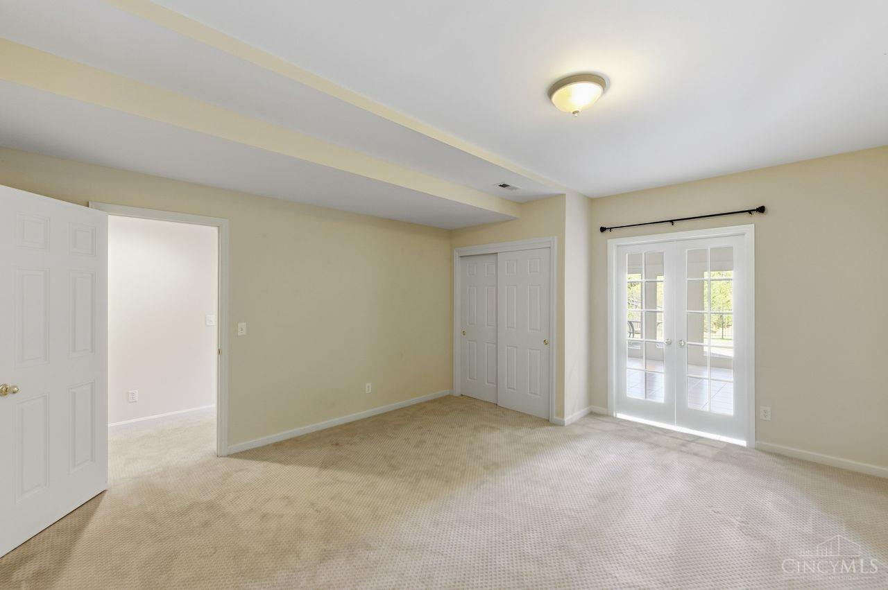 8575 Sleepy Hollow Drive