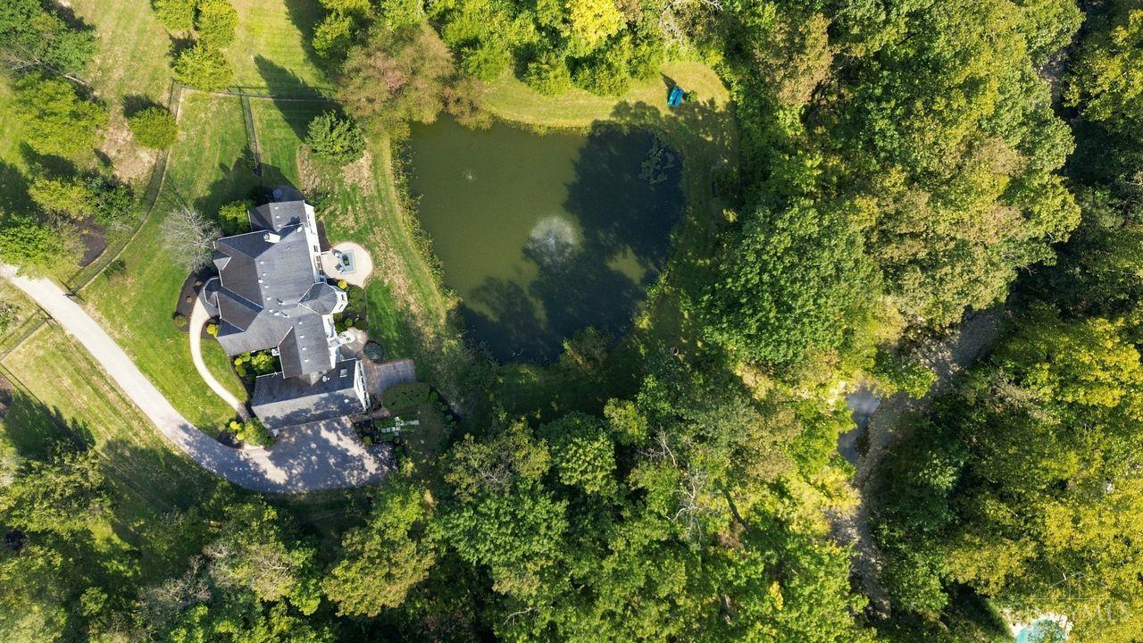 8575 Sleepy Hollow Drive