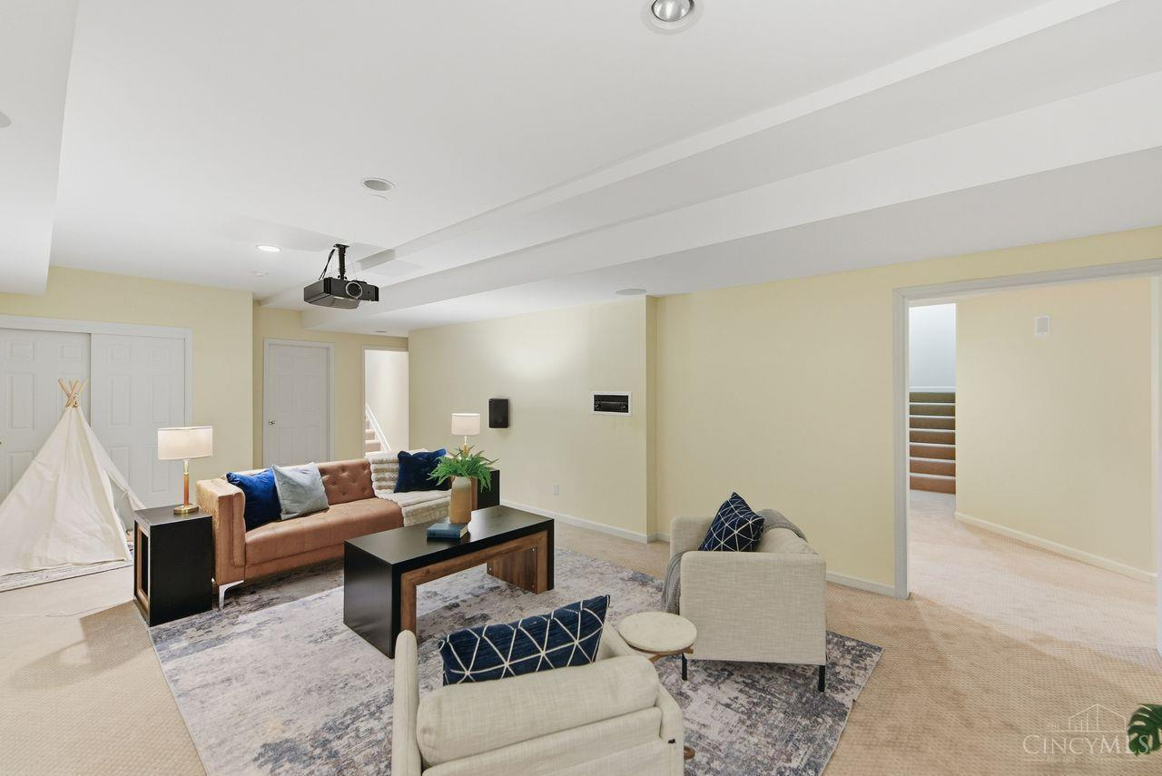8575 Sleepy Hollow Drive
