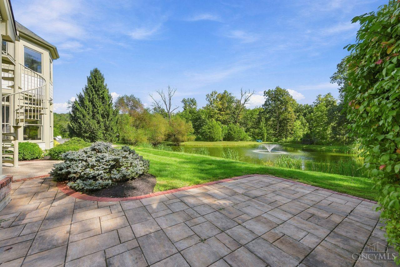 8575 Sleepy Hollow Drive