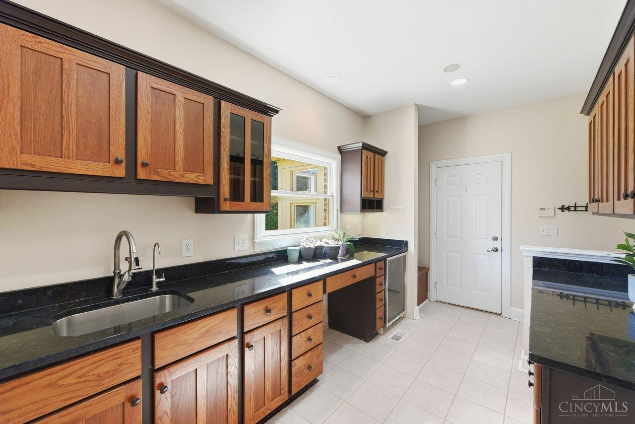 8575 Sleepy Hollow Drive