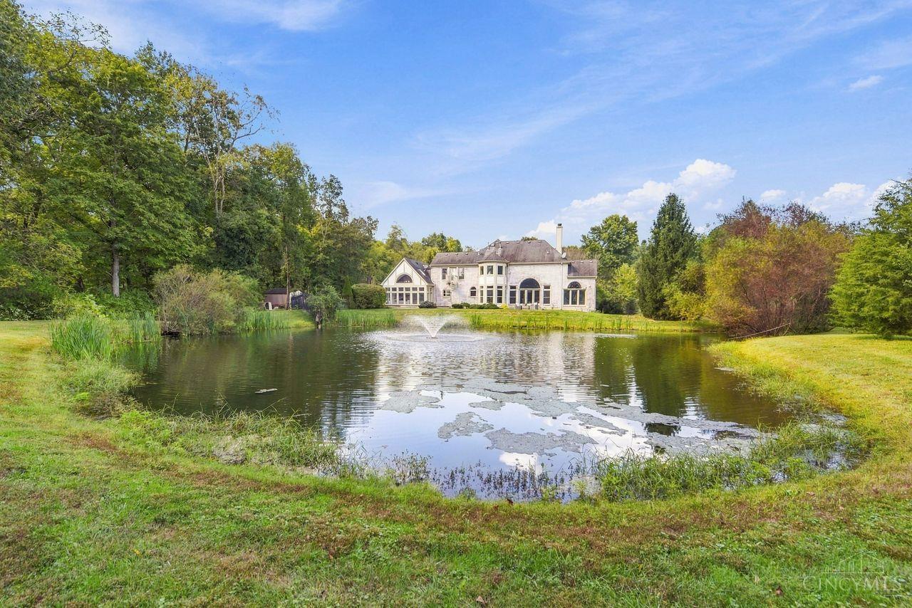 8575 Sleepy Hollow Drive