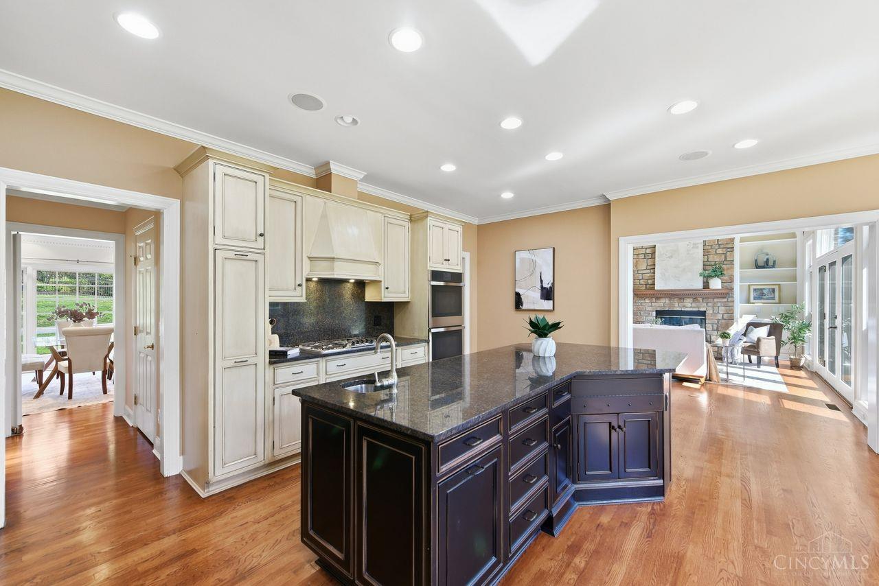 8575 Sleepy Hollow Drive