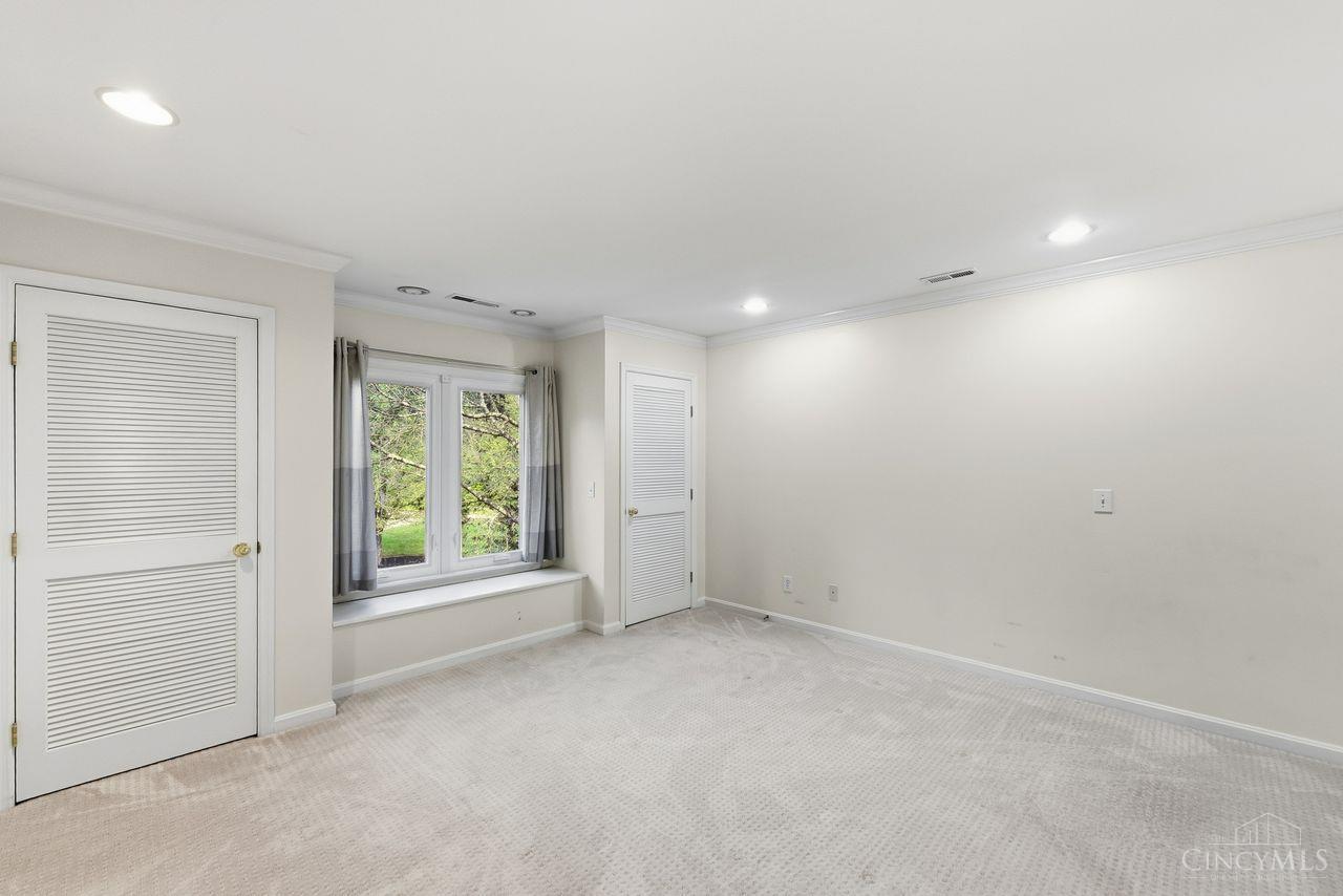 8575 Sleepy Hollow Drive