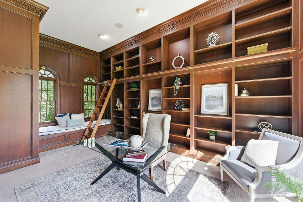 8575 Sleepy Hollow Drive