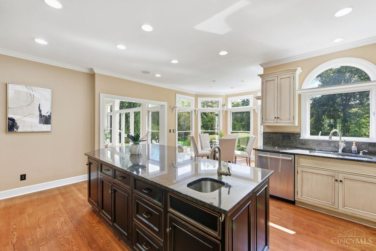 8575 Sleepy Hollow Drive