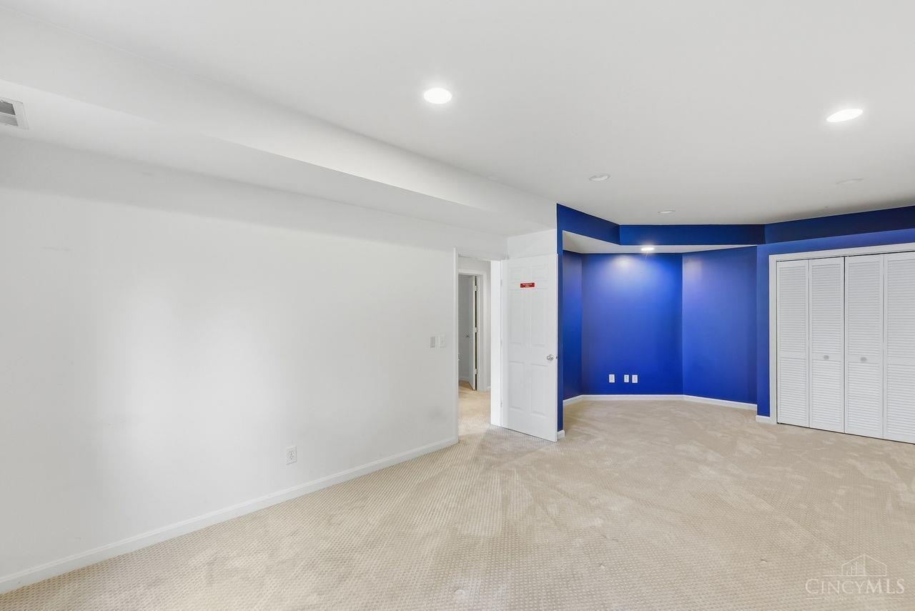8575 Sleepy Hollow Drive