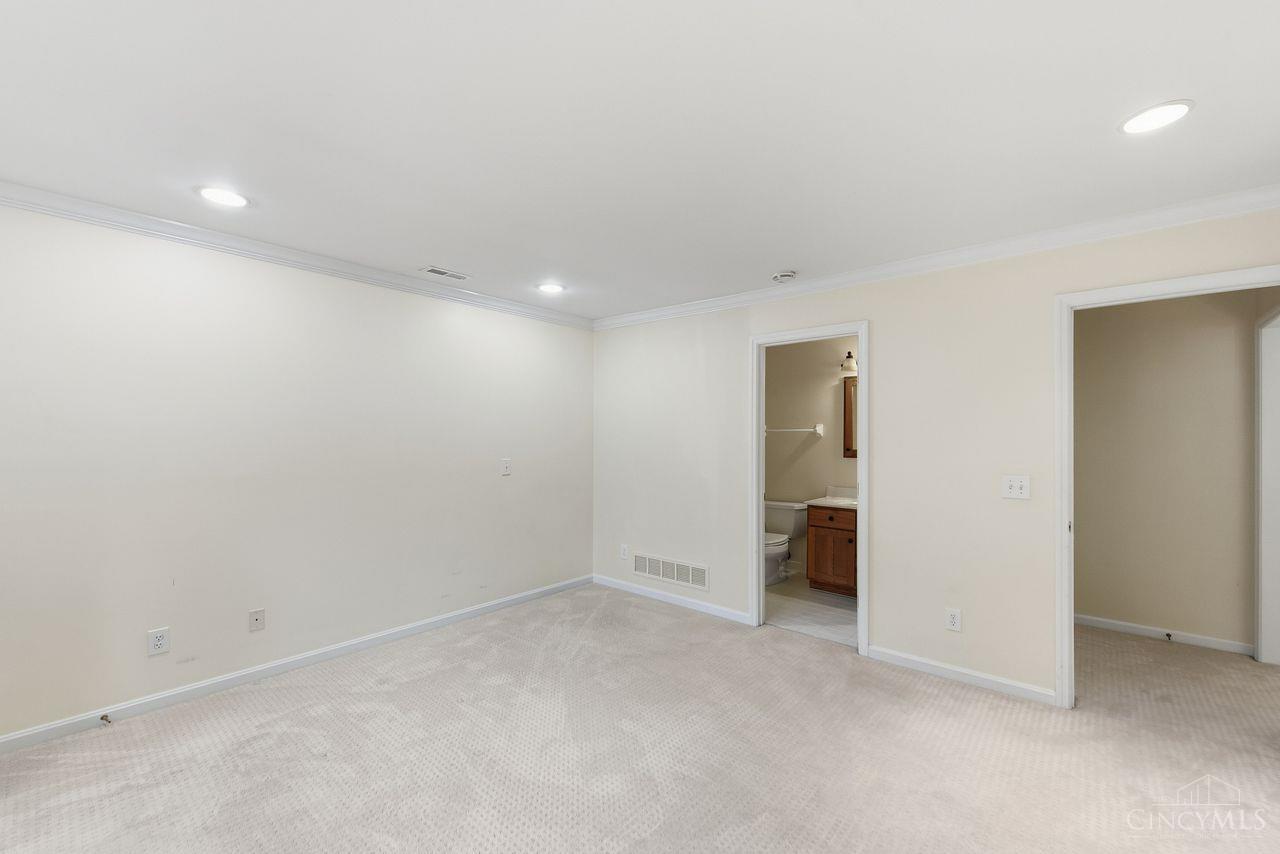 8575 Sleepy Hollow Drive