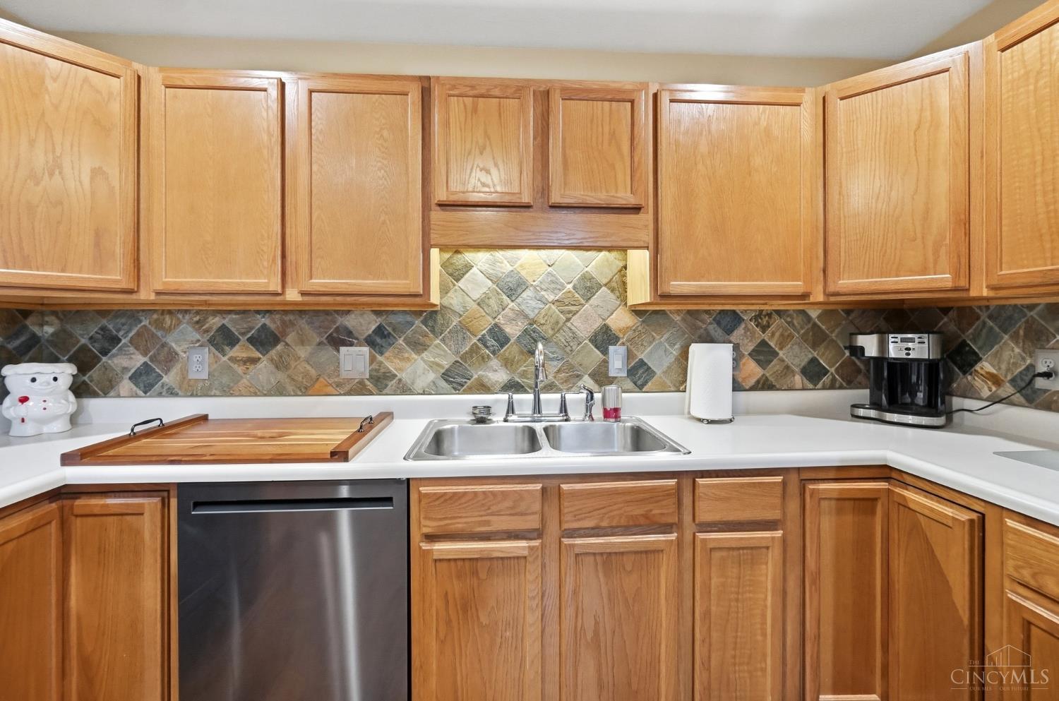 4941 N Arbor Woods Court Unit: 203