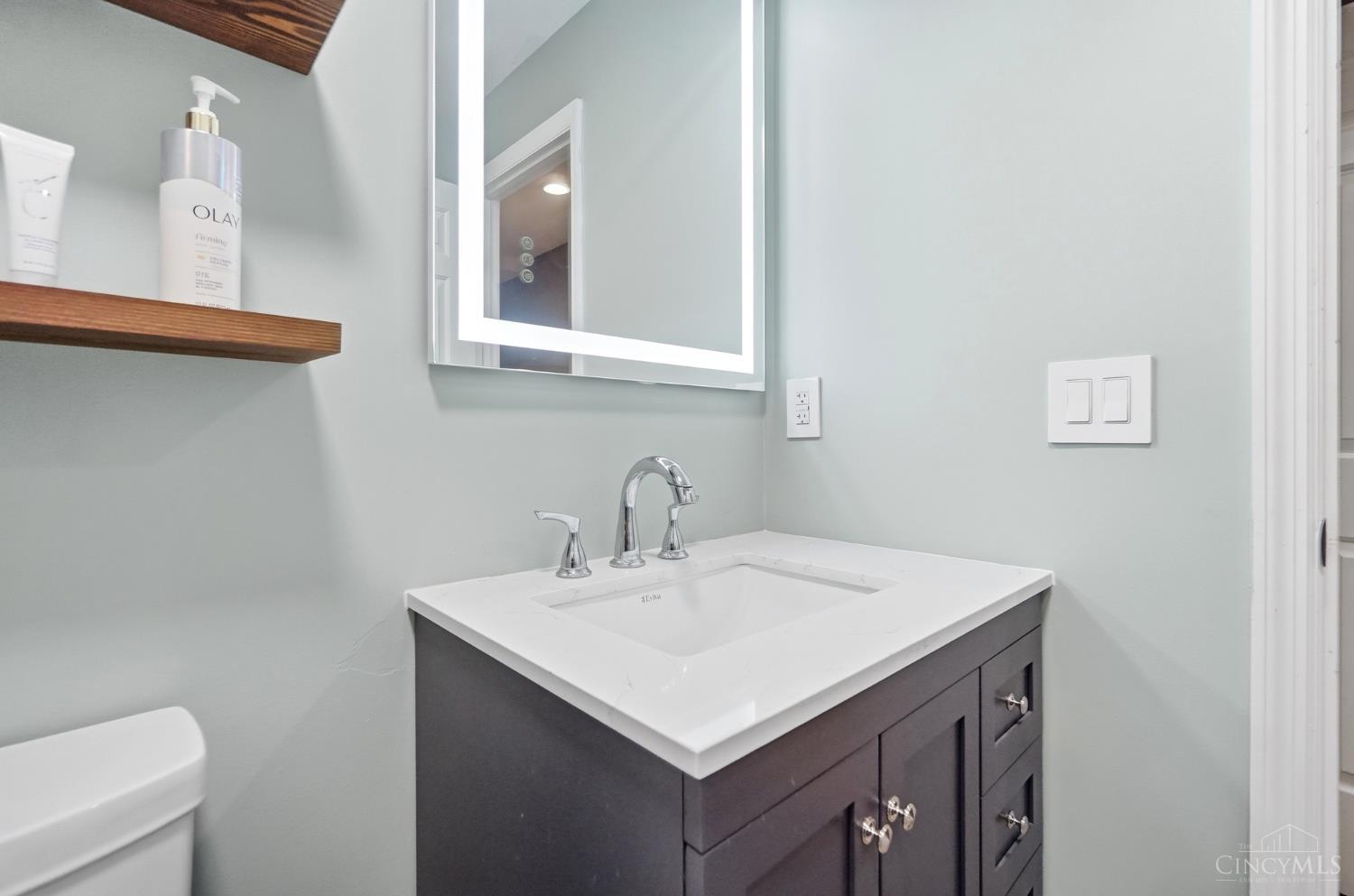 4941 N Arbor Woods Court Unit: 203