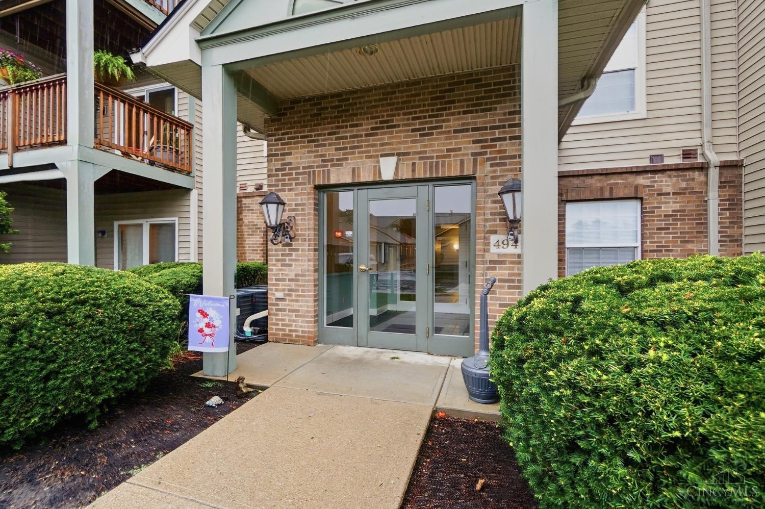 4941 N Arbor Woods Court Unit: 203