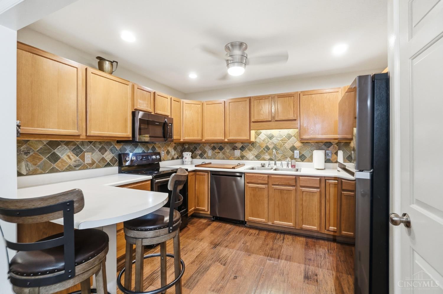 4941 N Arbor Woods Court Unit: 203