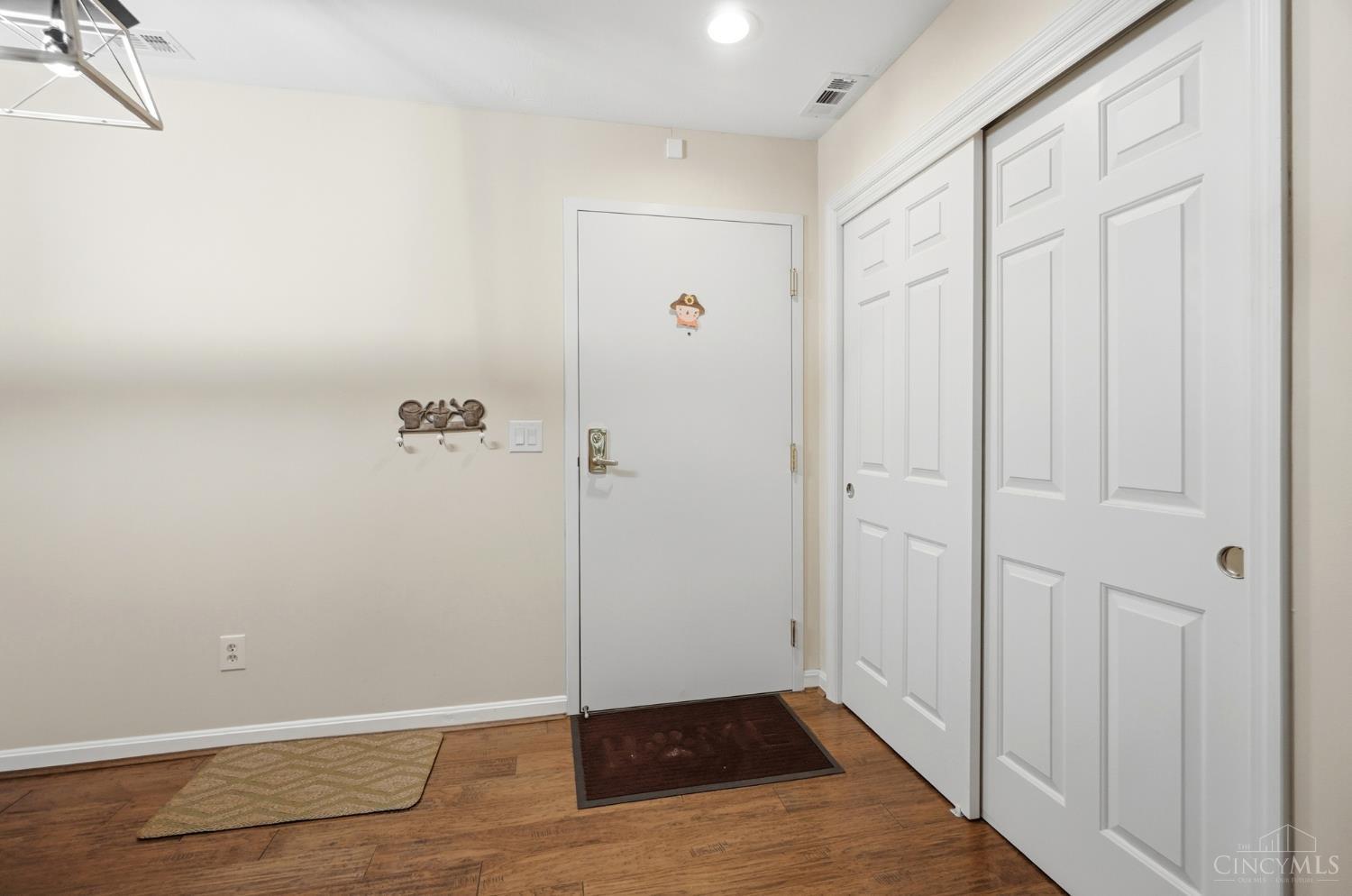4941 N Arbor Woods Court Unit: 203