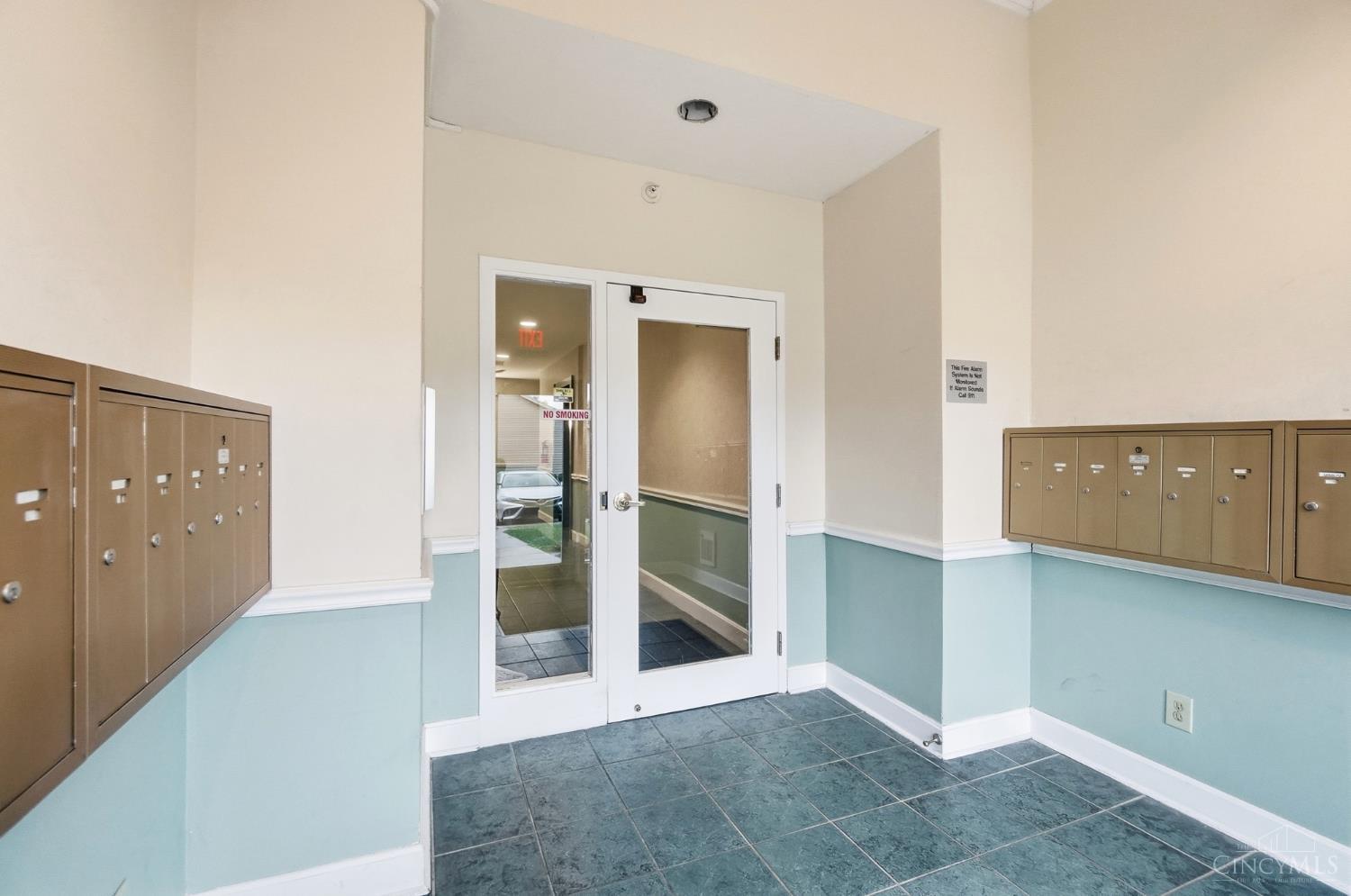 4941 N Arbor Woods Court Unit: 203
