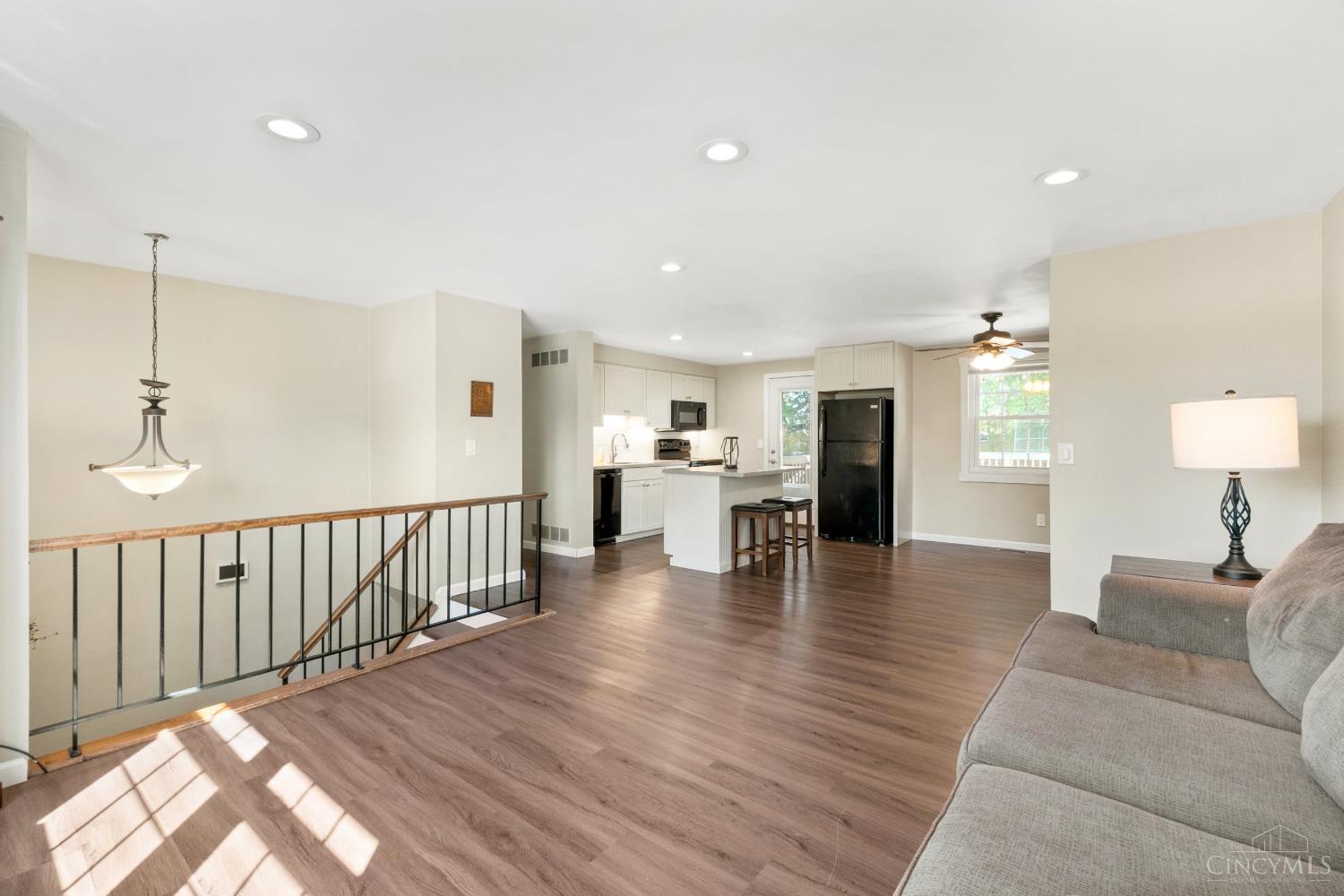 5158 Dundas Drive
