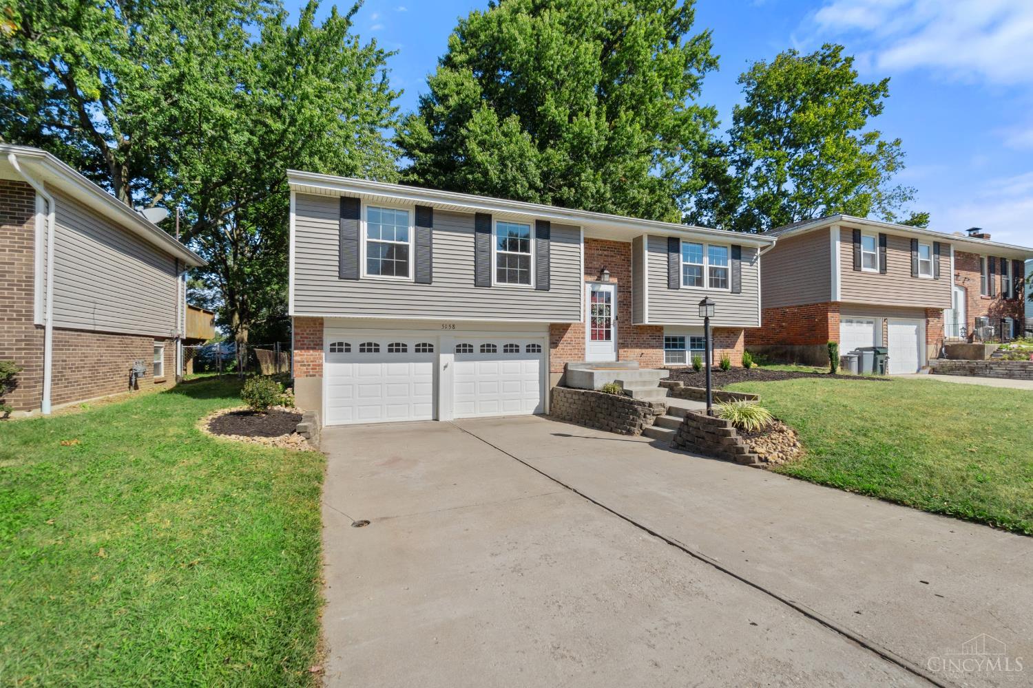 5158 Dundas Drive