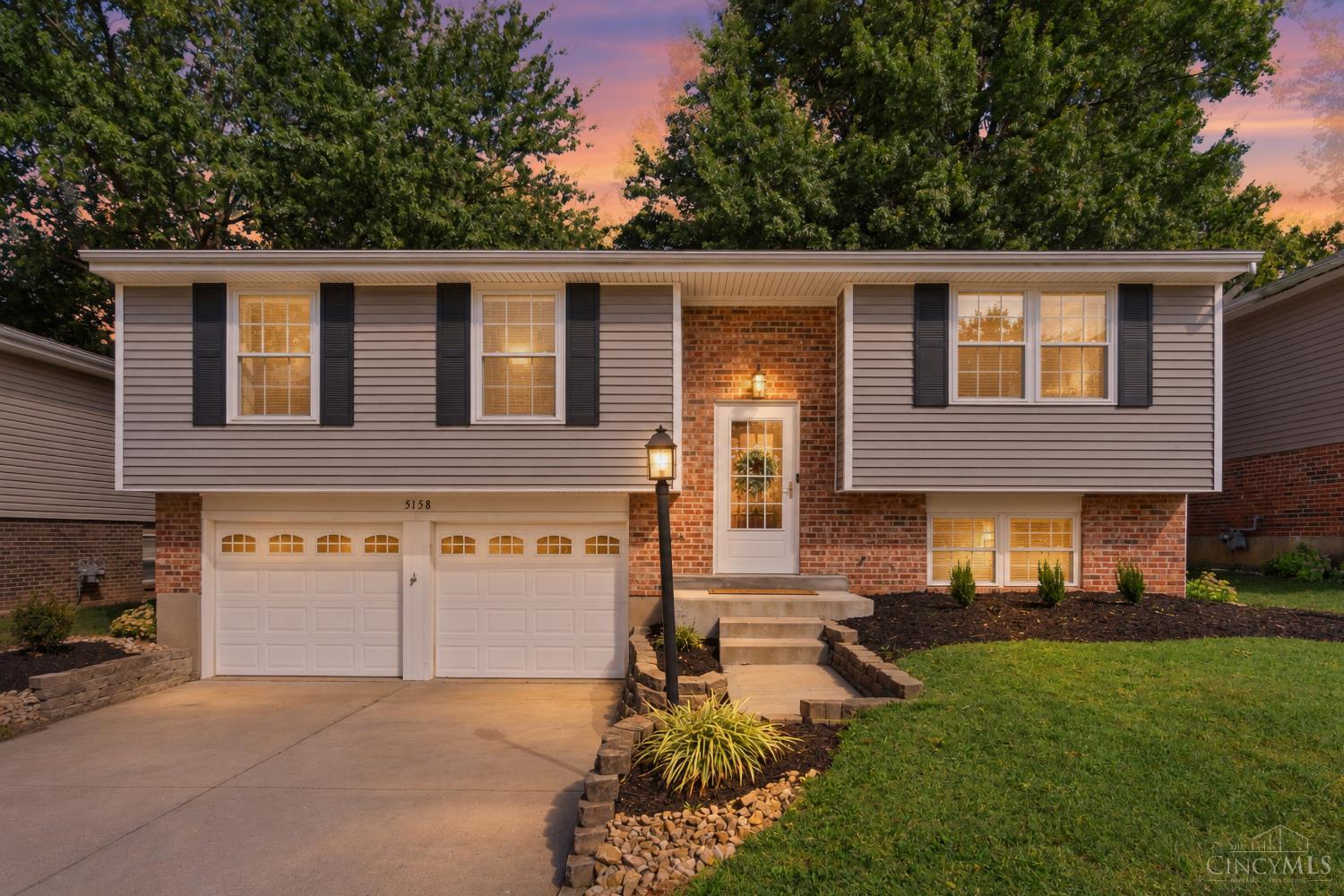 5158 Dundas Drive