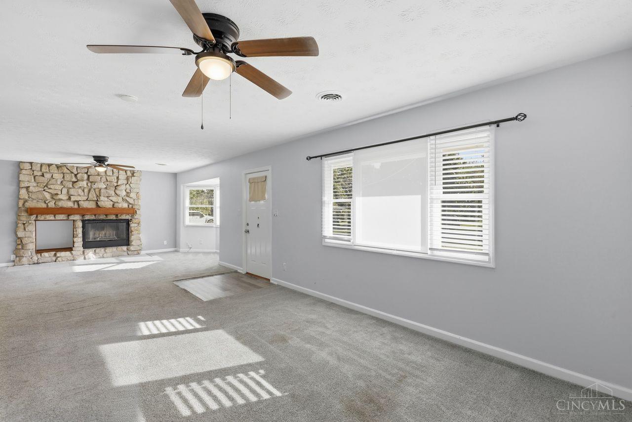 8005 Crest Acres Drive