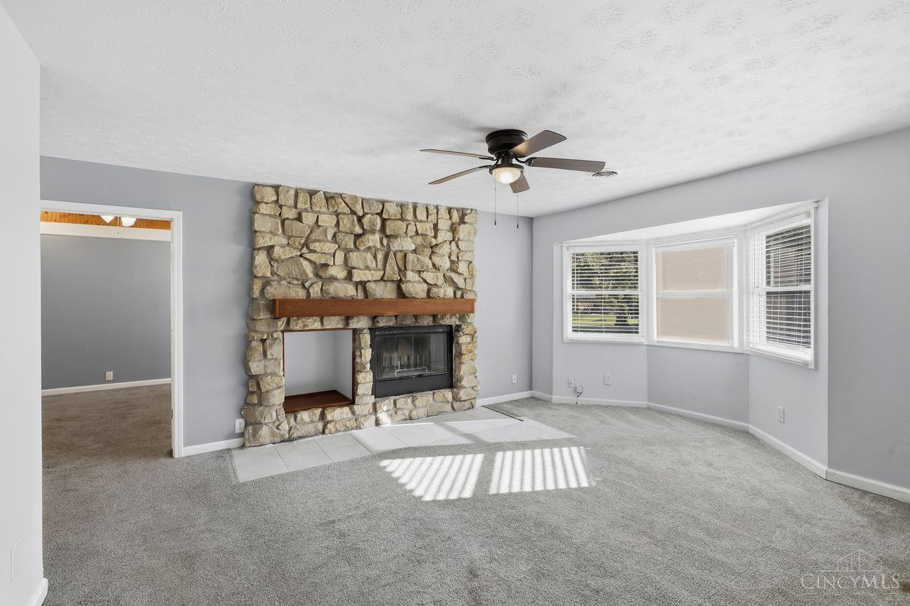 8005 Crest Acres Drive